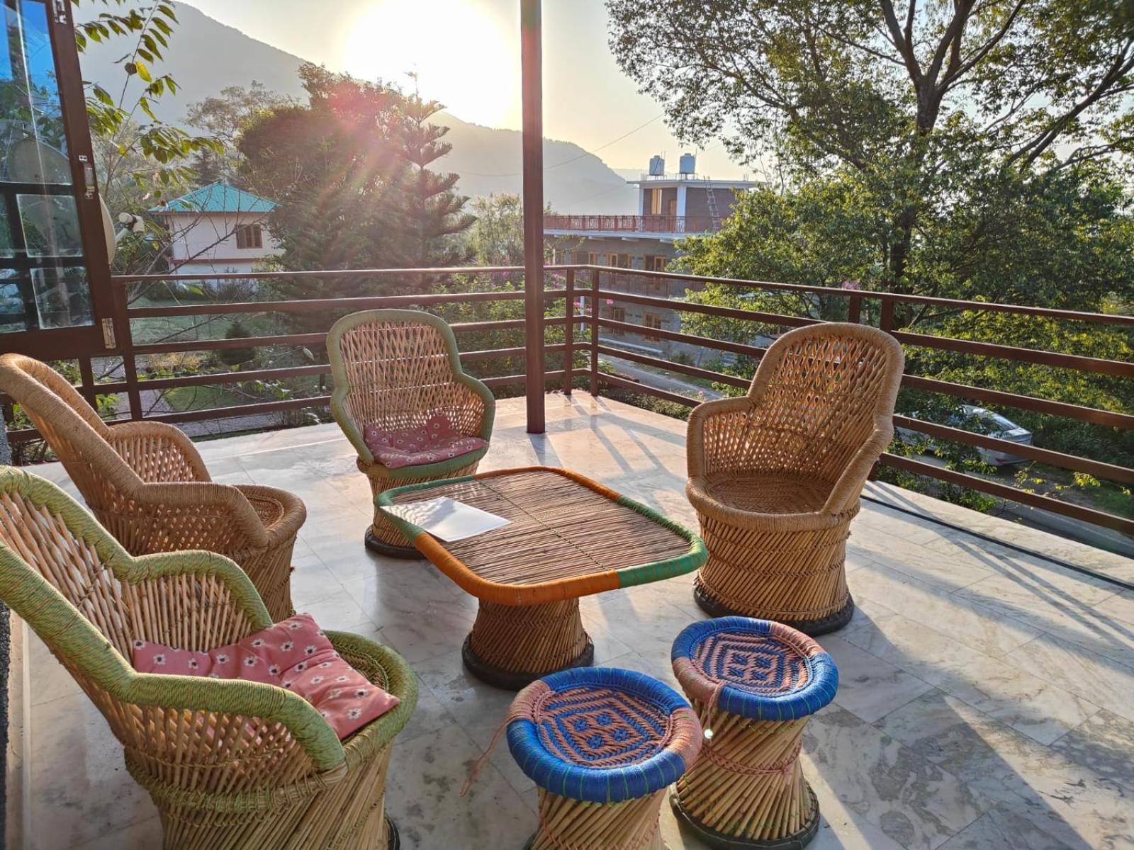 Aditya Homestay Bir-Billing Surrounded By Mountains Kültér fotó